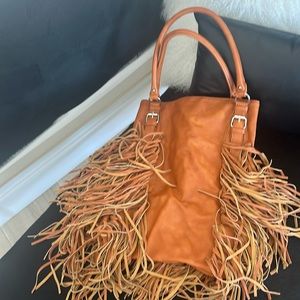 FREE PEOPLE -urban originals fringe bag in Cognac